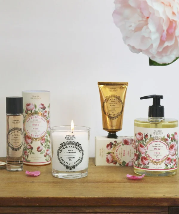 bougie-parfumee-parfum-rose-envoutante-180g-panier-des-sens-157860_1800x1800